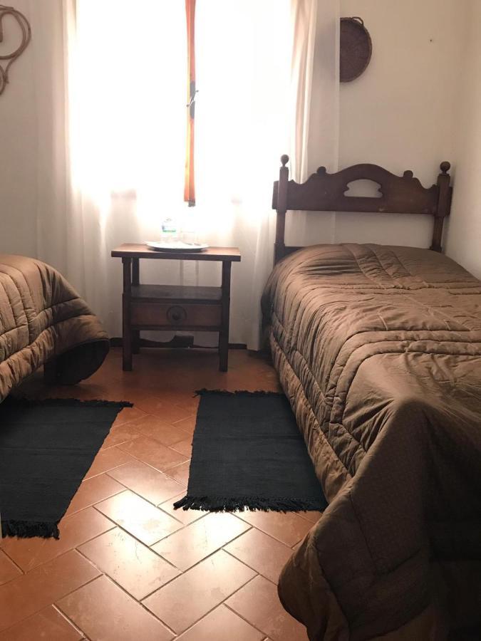 イーゾラ・デル・ジャンヌートリ Casa Diana Bed & Breakfast エクステリア 写真