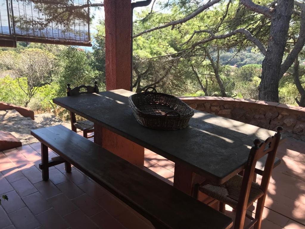 イーゾラ・デル・ジャンヌートリ Casa Diana Bed & Breakfast エクステリア 写真