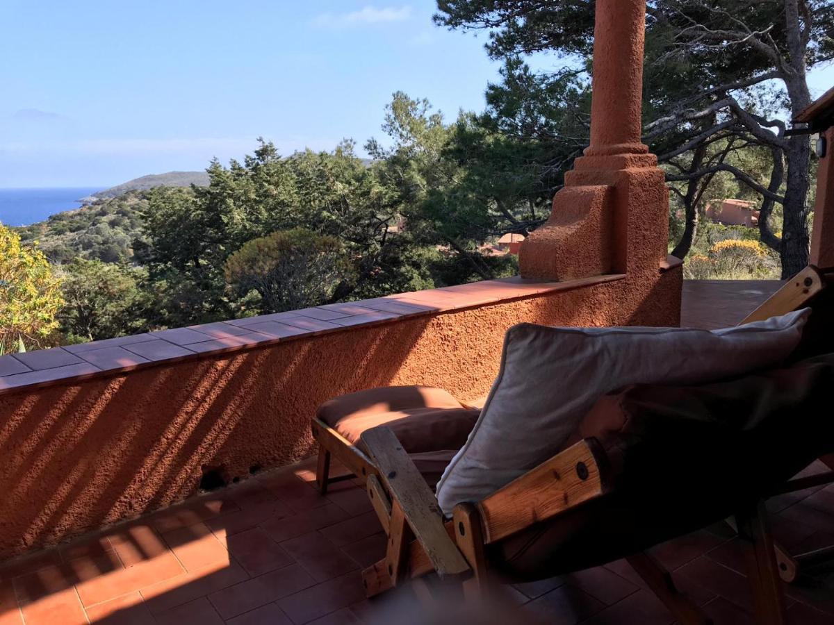 イーゾラ・デル・ジャンヌートリ Casa Diana Bed & Breakfast エクステリア 写真