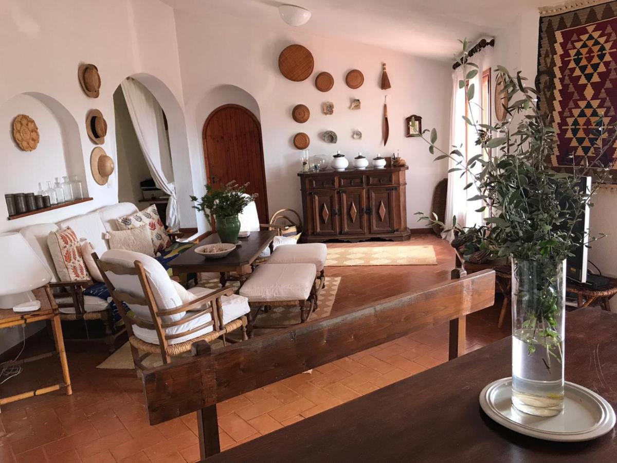 イーゾラ・デル・ジャンヌートリ Casa Diana Bed & Breakfast エクステリア 写真